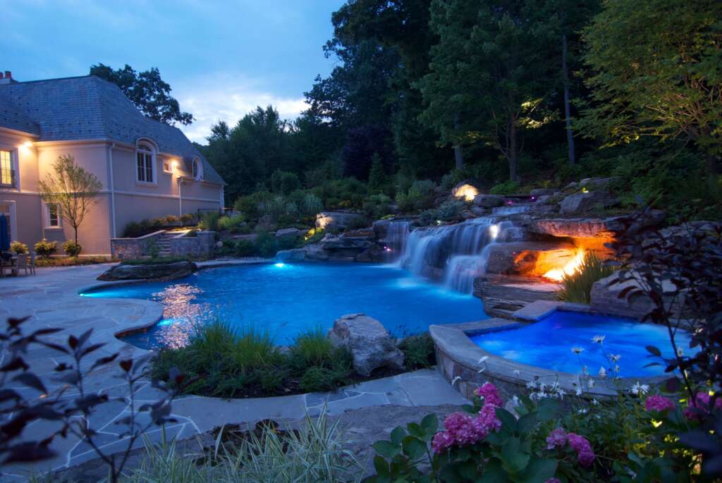 a clean pool in the dawn of night pool maintenance Los Angeles