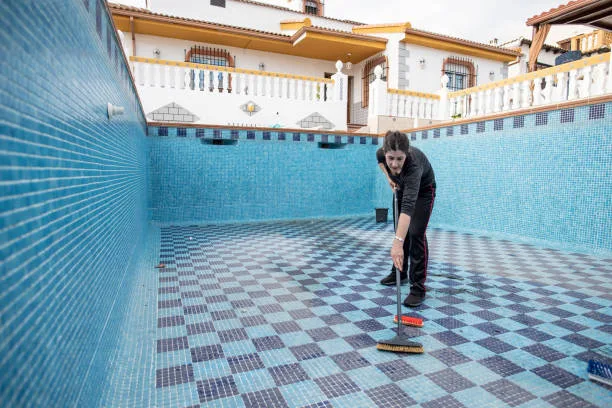 How to Remove Hard Water Stains from Pool Tiles